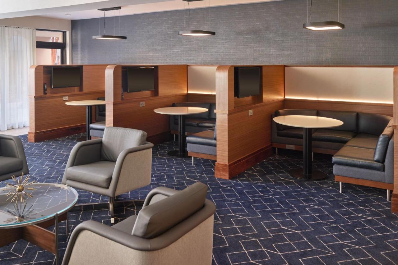 Courtyard By Marriott Atlanta Alpharetta Hotel Exterior photo
