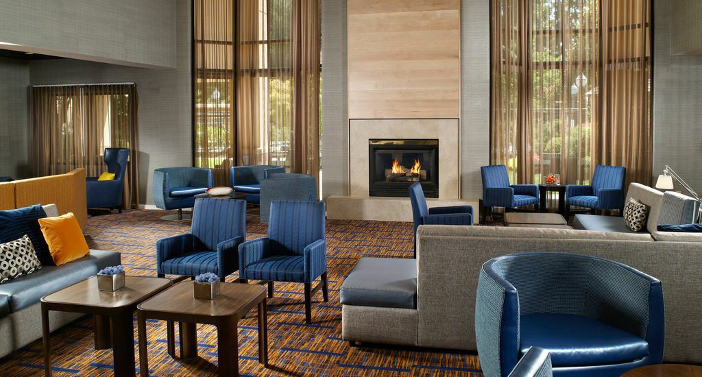 Courtyard By Marriott Atlanta Alpharetta Hotel Exterior photo